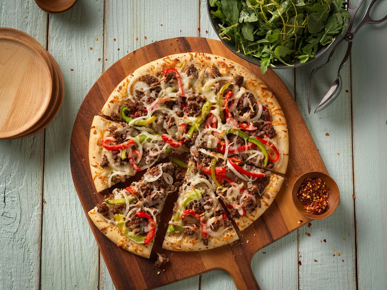 beef-pepper-and-onion-pizza-horizontal